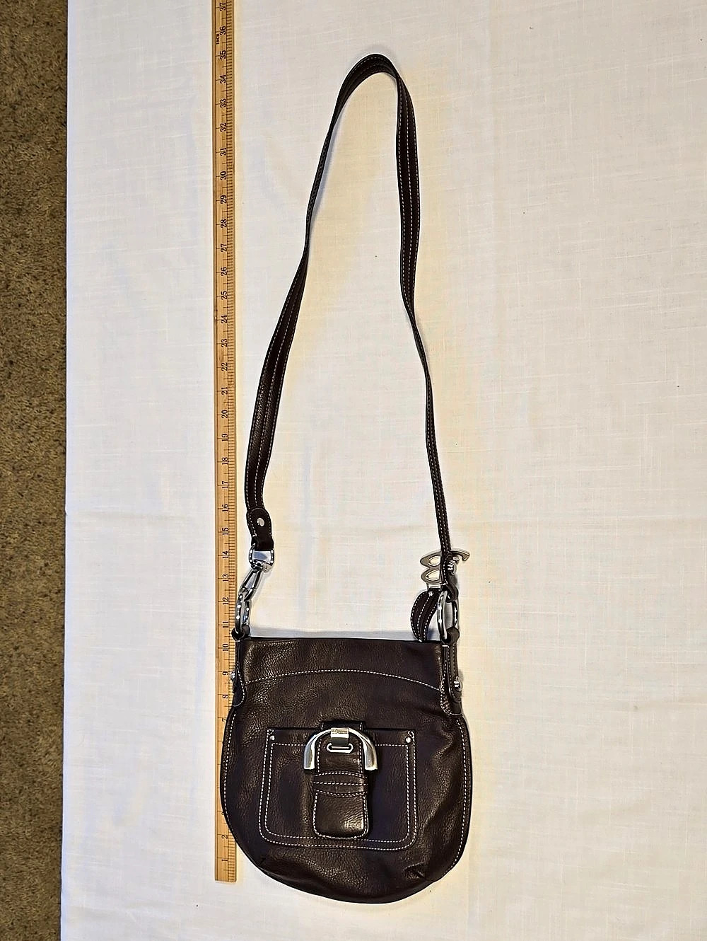 Makowsky Leather Crossbody Bag in Brown